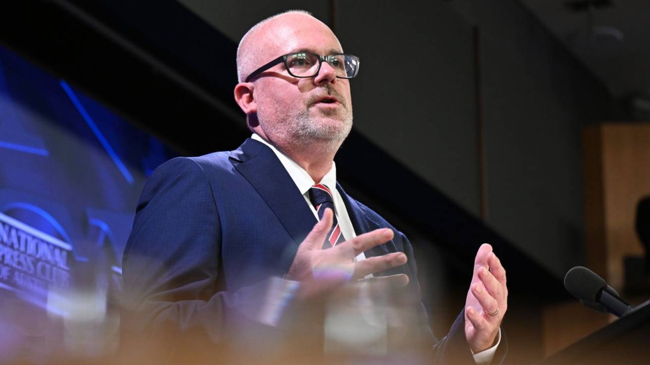 Australia’s innovation minister wants big ideas built here – but please step over the rotting corpse of startups killed by his government’s policies