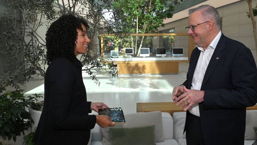 She’s Apples for Albo on US trip to talk social media, algorithms and AI